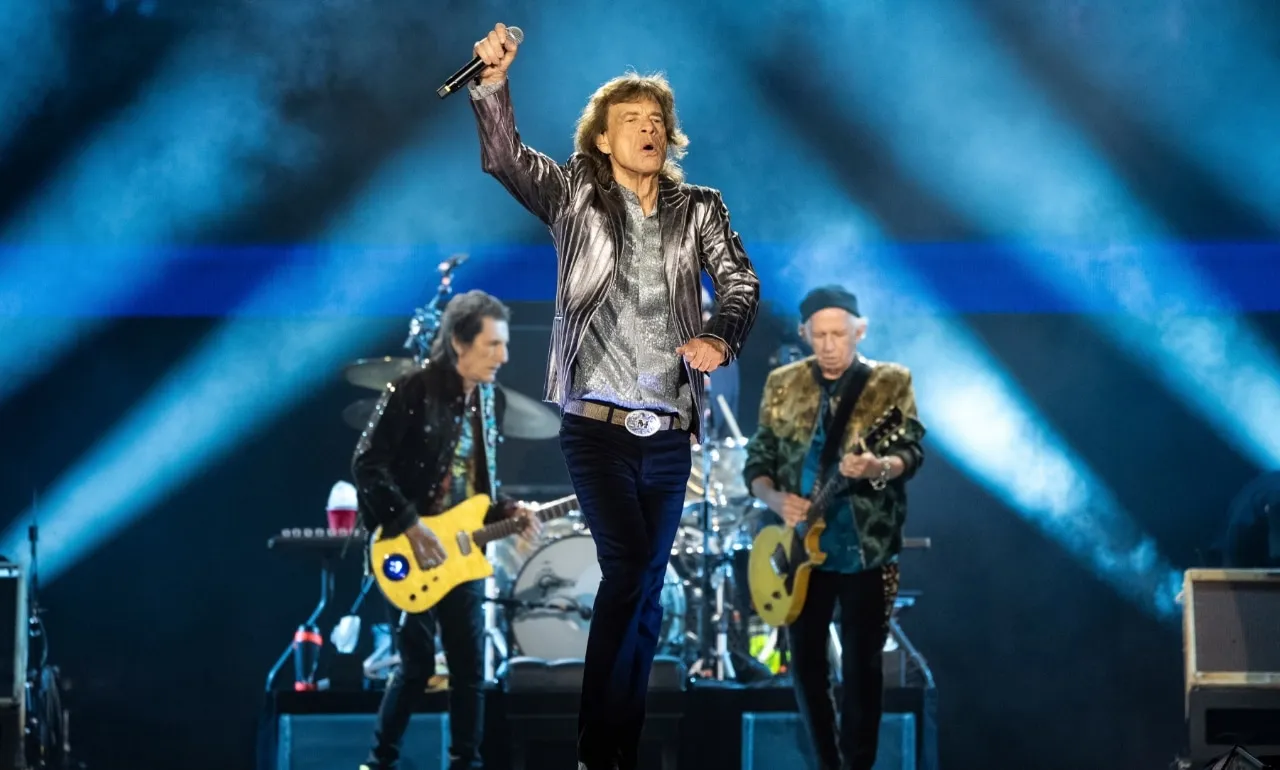 Paul McCartney, Robert Smith y Chad Smith en el nuevo disco de los Rolling Stones