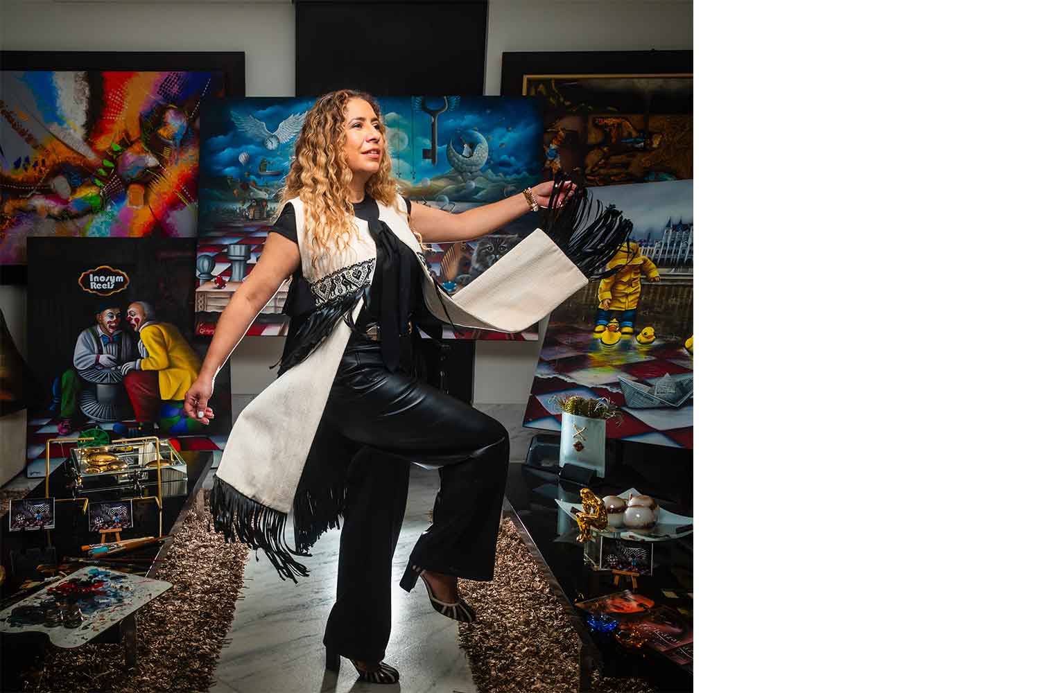 Griselda Alcázar transforma lo cotidiano en universos simbólicos desde el arte contemporáneo mexicano